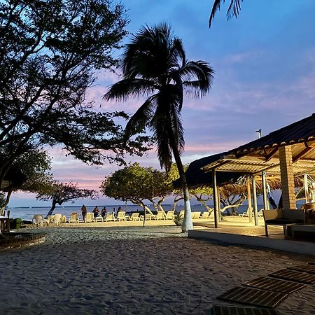 Hotel Carey Beach Isla de Baru Exterior foto