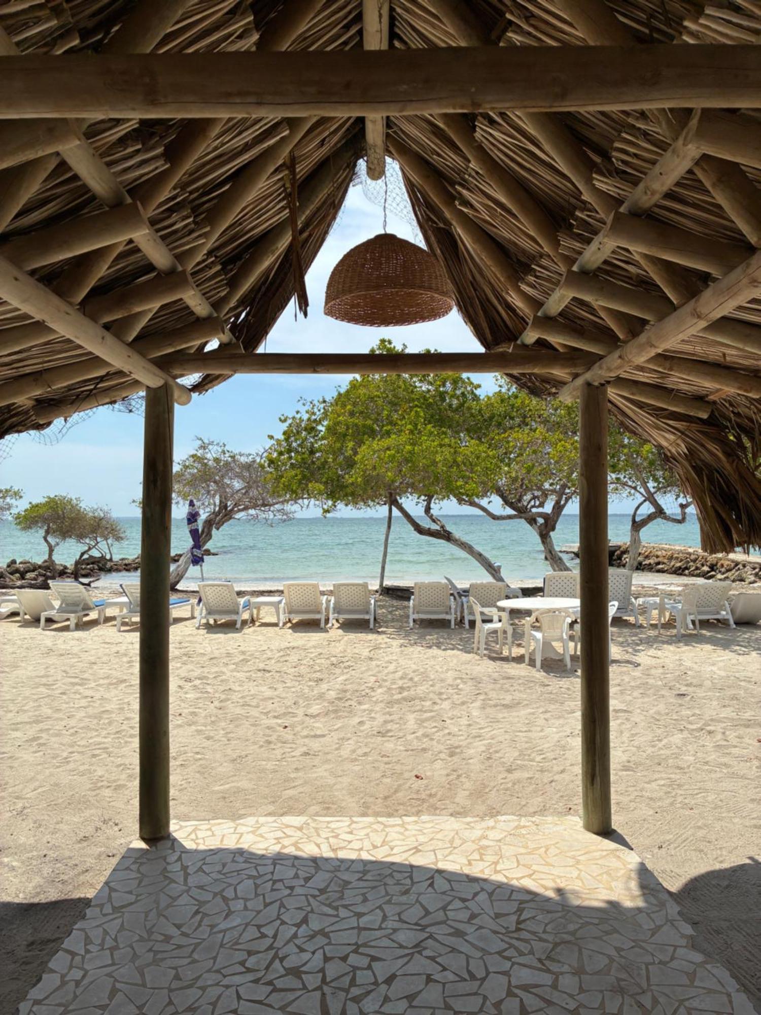 Hotel Carey Beach Isla de Baru Exterior foto